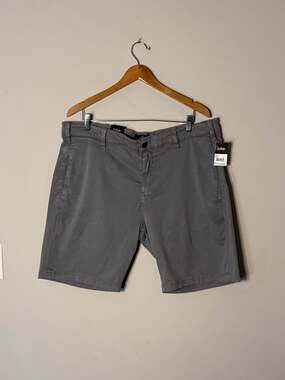 34 Heritage Nevada Shark Twill Tencel Shorts in Grey
